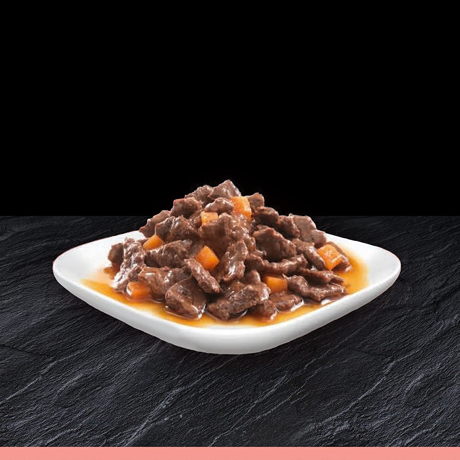 CESAR Deliciously Fresh Dog Pouches Favourites in Sauce