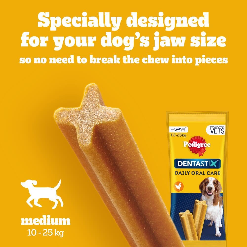 Pedigree DentaStix - Daily Dental chews for medium Dogs (10-25 kg), 28 Pedigree Dentastix sticks (Pack of 4)
